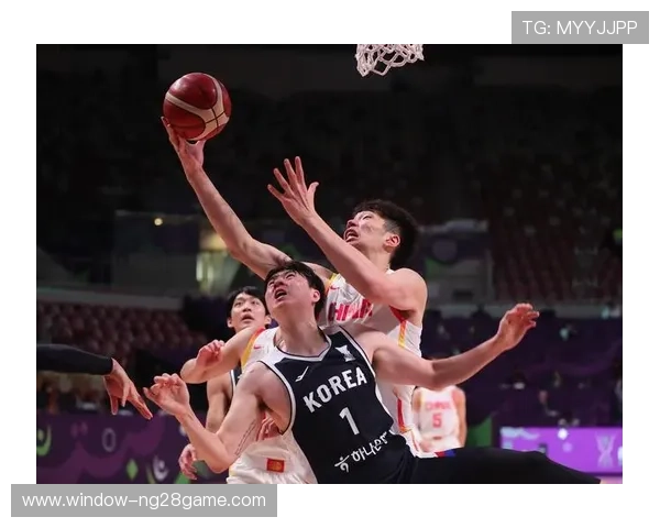 中国男篮逆袭战胜韩国队晋级亚洲杯四强 展现强大团队实力